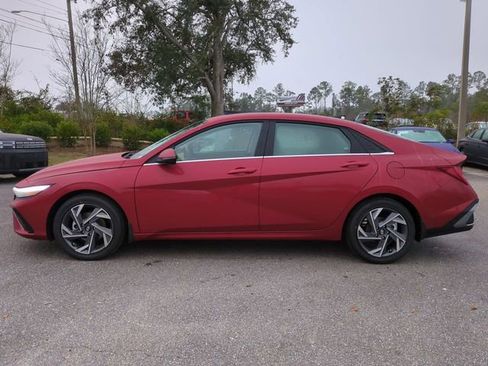 New 2026 Hyundai Elantra Limited FWD image 8