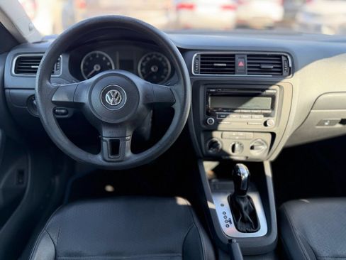 Used 2014 Volkswagen Jetta SE FWD image 5