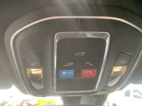Certified 2024 Jeep Grand Cherokee Altitude AWD/4WD image 22
