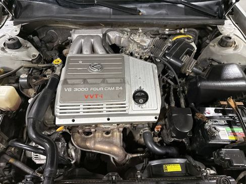 Used 2000 Lexus ES 330 FWD image 24