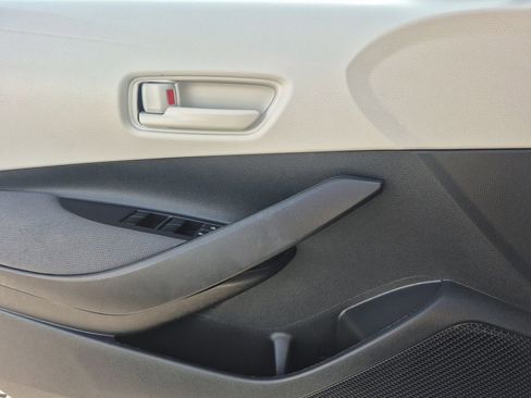 Used 2024 Toyota Corolla LE image 6