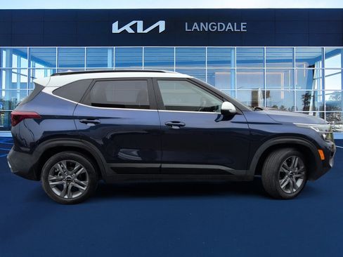 Used 2023 Kia Seltos S image 3
