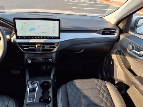 Used 2024 Ford Escape SE w/ PHEV Premium Package FWD image 10