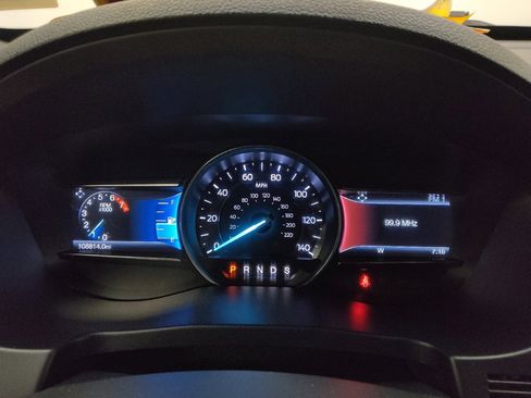 Used 2016 Ford Explorer XLT w/ Equipment Group 202A AWD/4WD image 23