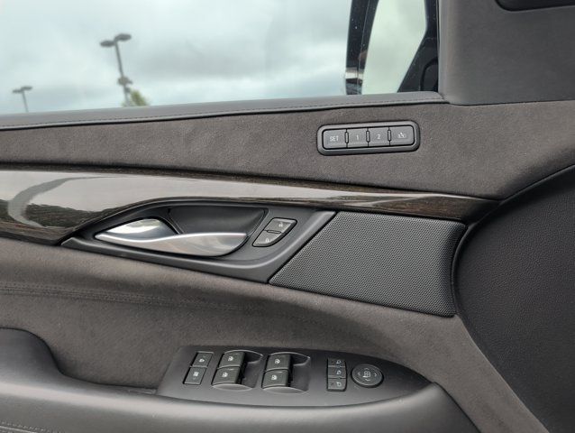 Used 2018 Cadillac Escalade Platinum AWD/4WD image 28