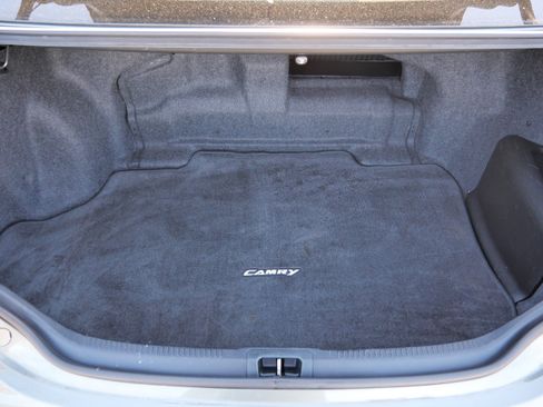 Used 2012 Toyota Camry XLE image 18