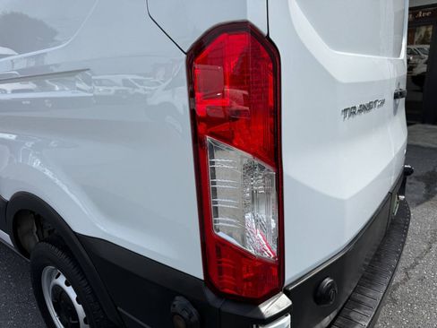 Used 2019 Ford Transit 250 148 Medium Roof RWD image 39