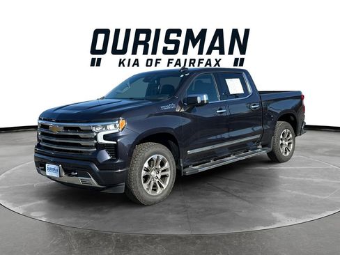 Used 2024 Chevrolet Silverado 1500 High Country AWD/4WD image 2