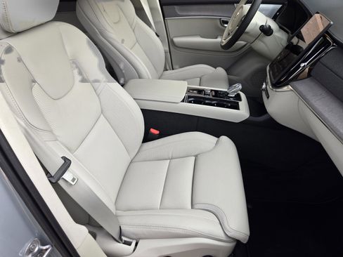 New 2026 Volvo XC90 T8 Ultra w/ Lounge Package AWD/4WD image 11