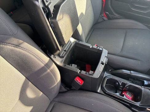 Used 2018 Jeep Wrangler Unlimited Sport S image 40