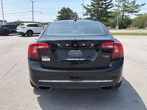 Used 2018 Volvo S60 T5 Inscription w/ Climate Package AWD/4WD image 4