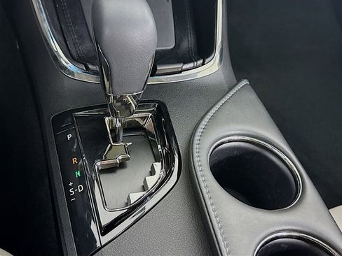 Used 2018 Toyota Avalon XLE Premium FWD image 21