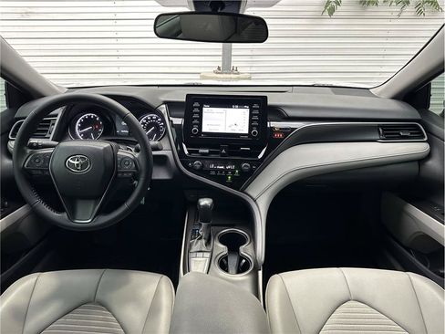 Used 2023 Toyota Camry SE FWD image 18