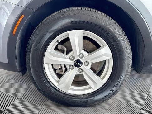 Used 2024 Kia Sorento LX FWD image 30