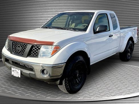 Used 2008 Nissan Frontier SE w/ SE Value Truck Pkg image 3