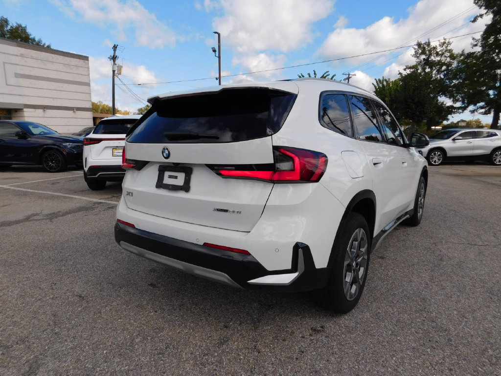 Used 2023 BMW X1 xDrive28i w/ Premium Package AWD/4WD image 6