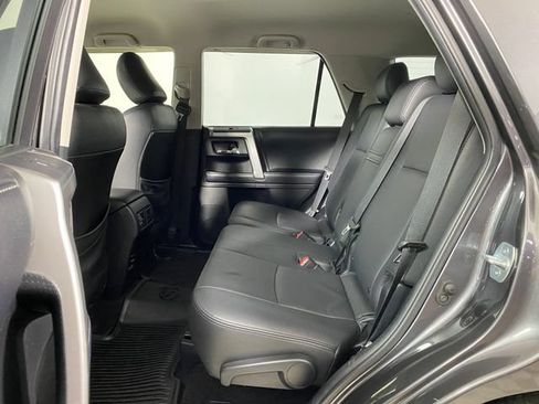 Certified 2019 Toyota 4Runner SR5 AWD/4WD image 11