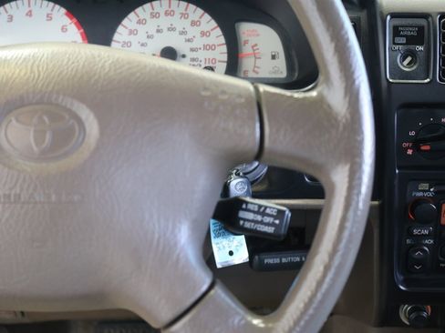 Used 2004 Toyota Tacoma 4x4 Xtracab V6 image 83