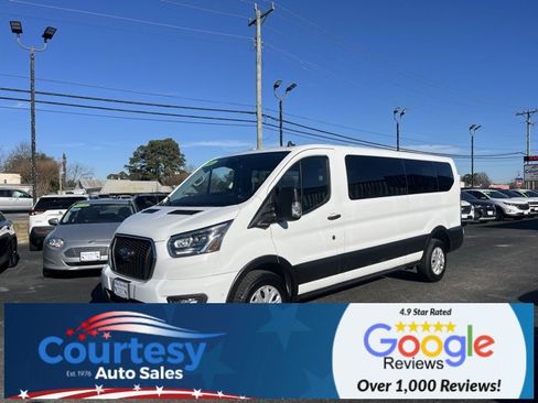 Used 2023 Ford Transit 350 XLT image 3