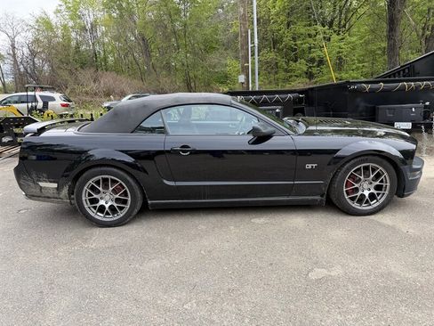 Used 2006 Ford Mustang GT RWD image 4