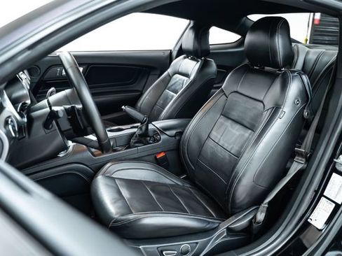 Used 2019 Ford Mustang Premium w/ Equipment Group 201A RWD image 18