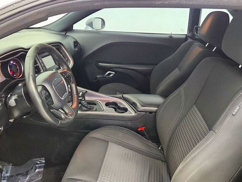 Used 2017 Dodge Challenger R/T RWD image 19
