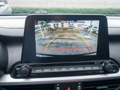 Used 2020 Kia Forte LXS FWD image 32