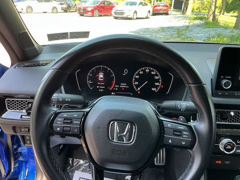 Used 2023 Honda Civic Sport image 12