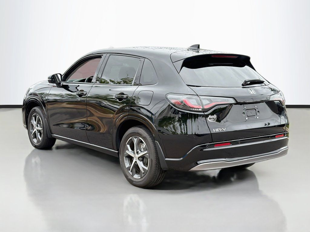 Used 2025 Honda HR-V EX-L image 8