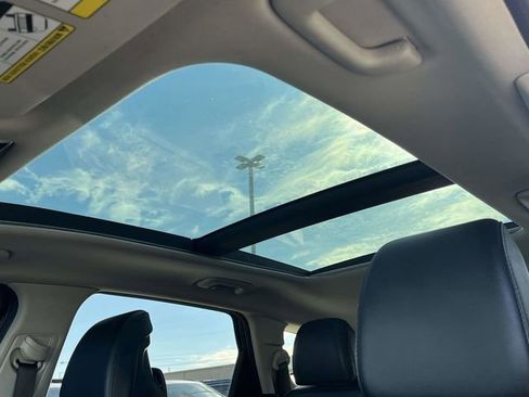 Used 2025 Kia Sportage EX w/ Premium Package image 14