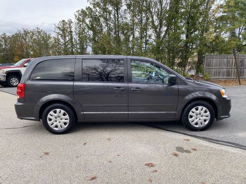 Used 2017 Dodge Grand Caravan SE w/ Power Window Group image 8