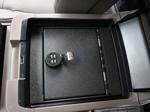 Used 2023 Lexus GX 460 Luxury w/ Sport Design Package image 34