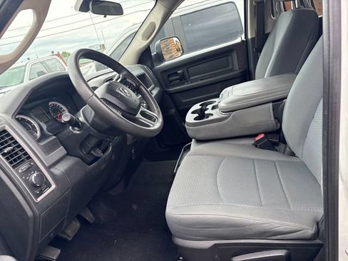Used 2018 RAM 2500 Tradesman w/ Chrome Appearance Group AWD/4WD image 7
