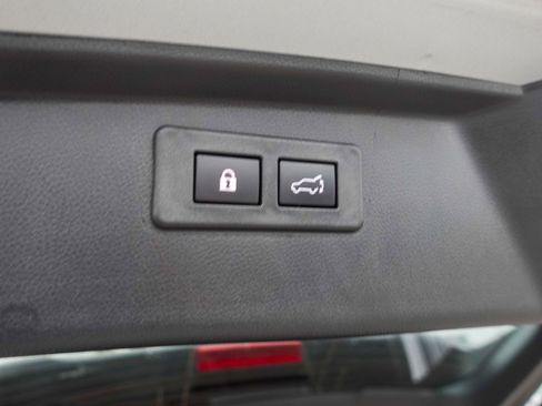 Certified 2025 Subaru Outback Premium image 26