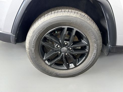 Used 2020 Jeep Grand Cherokee Limited w/ Premium Lighting Group image 33