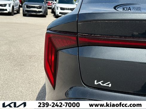 New 2025 Kia K4 LXS image 10