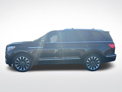 Certified 2021 Lincoln Navigator Reserve w/ Luxury Package AWD/4WD image 2