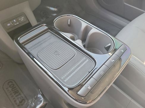 New 2026 Hyundai Ioniq 5 SEL image 15