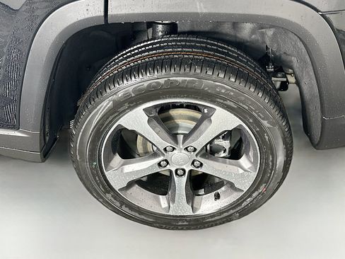 New 2025 Jeep Grand Cherokee Limited image 17