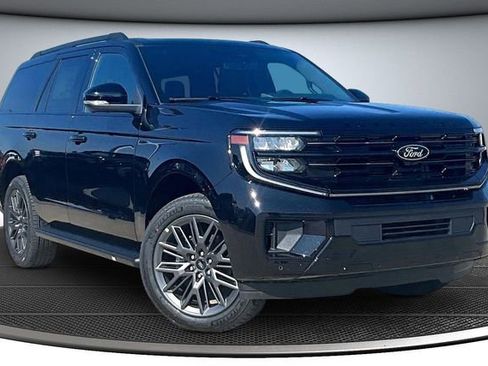 New 2026 Ford Expedition Platinum w/ Stealth Appearance Package image 2