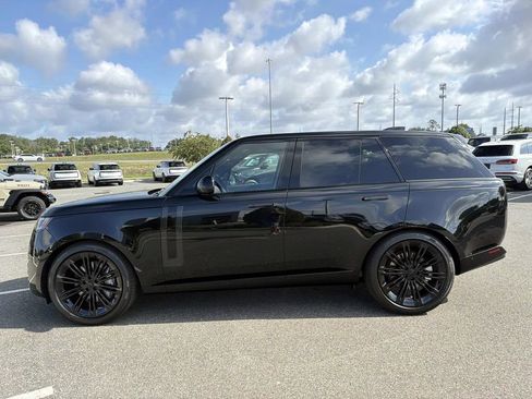 New 2026 Land Rover Range Rover SE AWD/4WD image 2