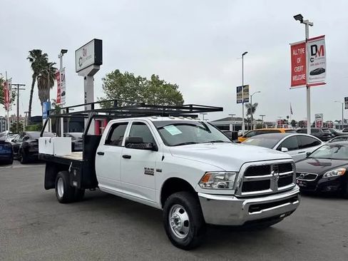 Used 2018 RAM 3500 Tradesman w/ Chrome Appearance Group image 3