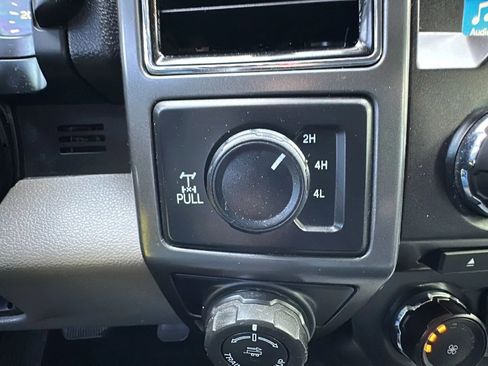 Used 2018 Ford F150 XLT w/ Equipment Group 302A Luxury image 14