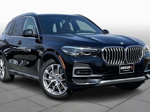 Certified 2023 BMW X5 xDrive45e w/ Climate Comfort Package image 2