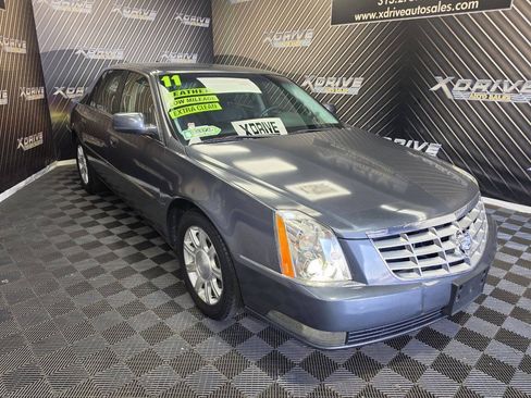 Used 2011 Cadillac DTS FWD image 5