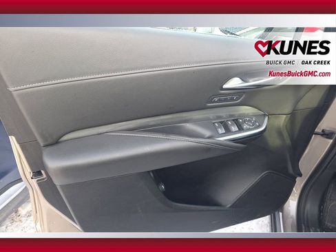 Used 2025 Cadillac XT4 Premium Luxury image 15