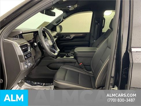 Used 2025 GMC Yukon Elevation image 8