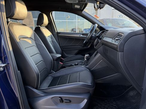 Used 2022 Volkswagen Tiguan SEL R-Line image 5