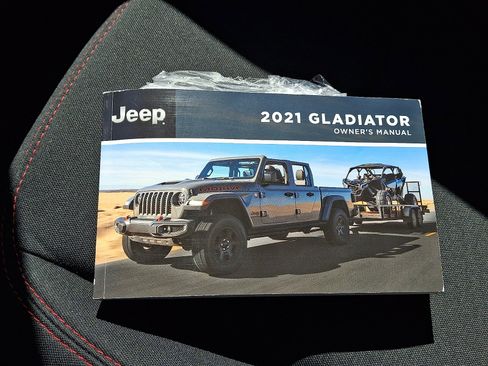 Used 2021 Jeep Gladiator Rubicon w/ LED Lighting Group AWD/4WD image 25