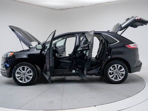Used 2024 Ford Edge Titanium image 18